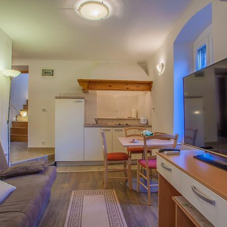 Apartments Calma เซรส ภายนอก รูปภาพ