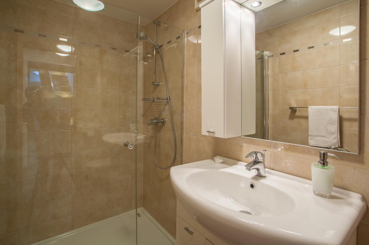 Apartments Calma เซรส ภายนอก รูปภาพ