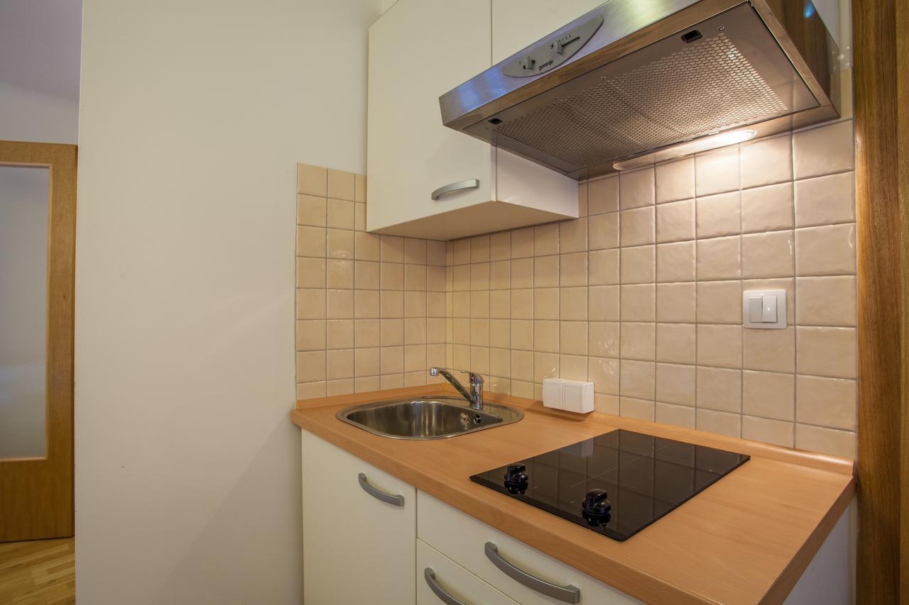 Apartments Calma เซรส ภายนอก รูปภาพ