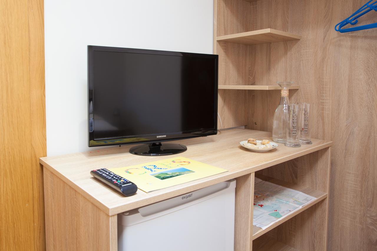 Apartments Calma เซรส ภายนอก รูปภาพ