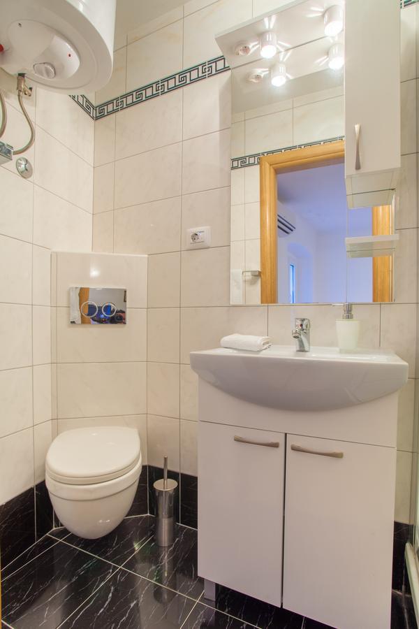 Apartments Calma เซรส ภายนอก รูปภาพ